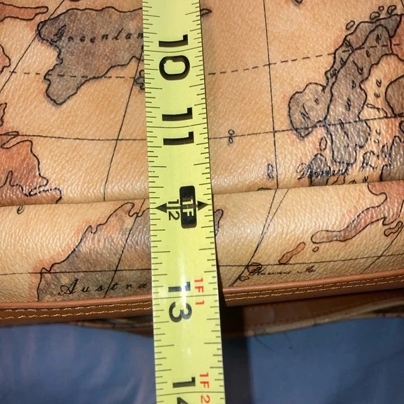 Elan 1969 Classic Map-Print Tan Weekender Bag - Picture 13 of 13